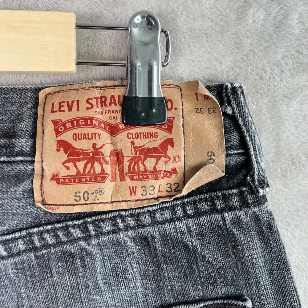 Levi's 501 Straight Leg Button Fly Jeans Faded Black Distressed Men 33 x 32 - Picture 4 of 15